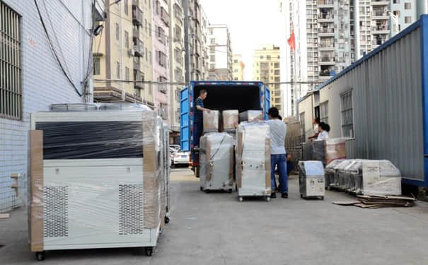 麻豆一级AV片厂家给工业控温设备打包安排发货工作流程