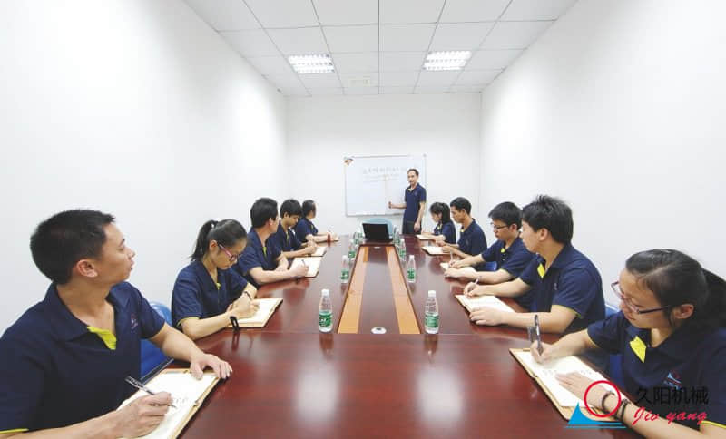 国产麻豆精品久久久麻豆一级AV片车间安全生产管理会议,归纳了“人、机、料、境、法”五大要素的管理规范